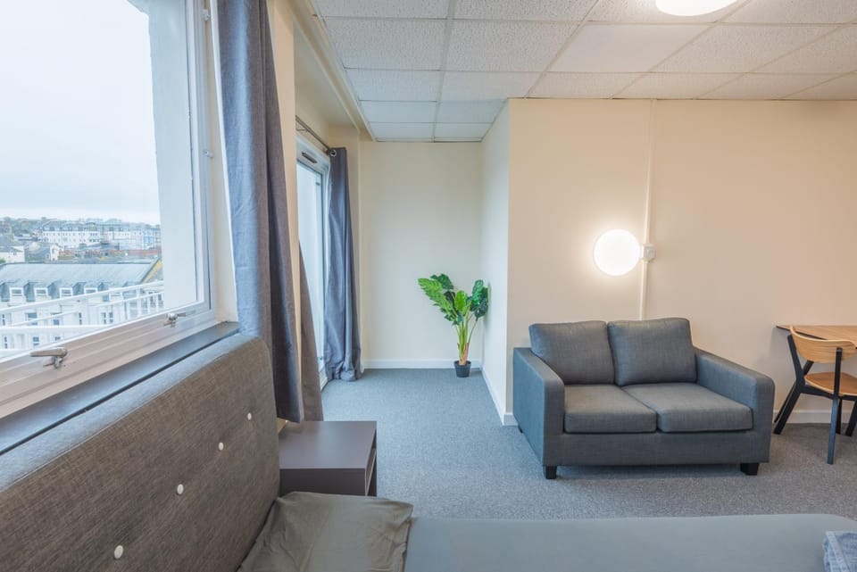 Opal Villas sea view apartment 2 Apartment in Plymouth