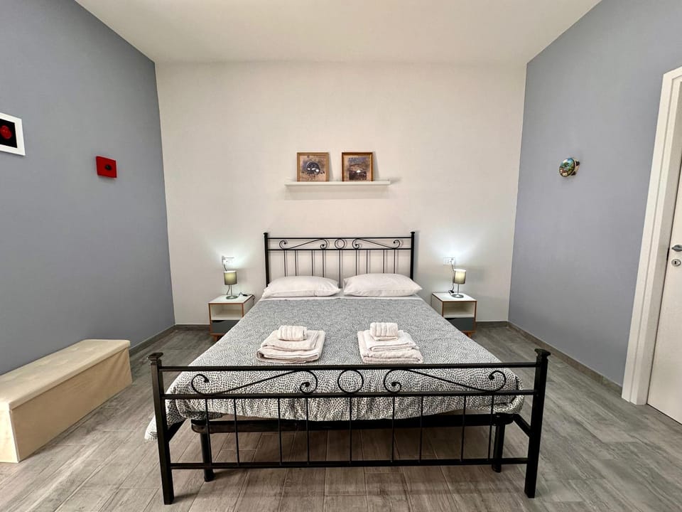B&B I TRE SANTI Bed and Breakfast in Naples