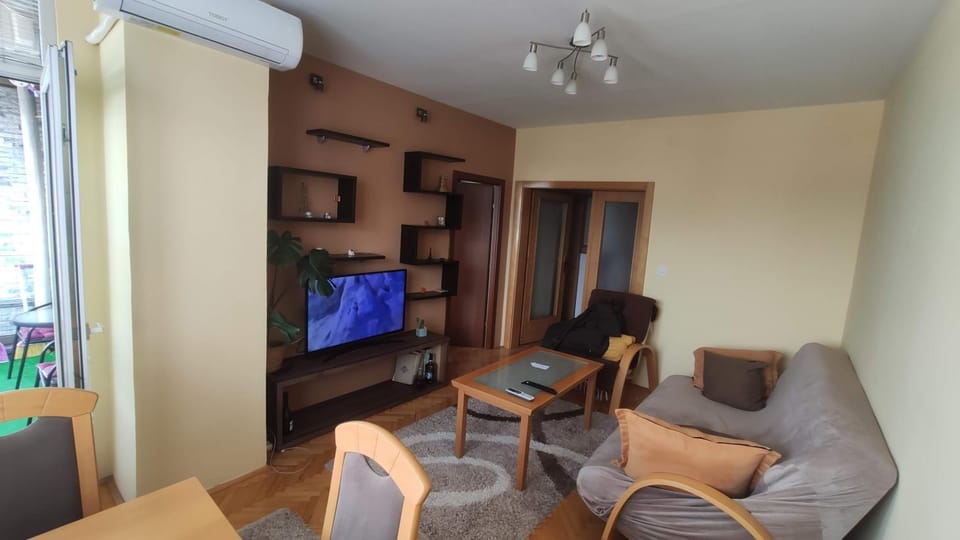 TV and multimedia, Living room, Seating area