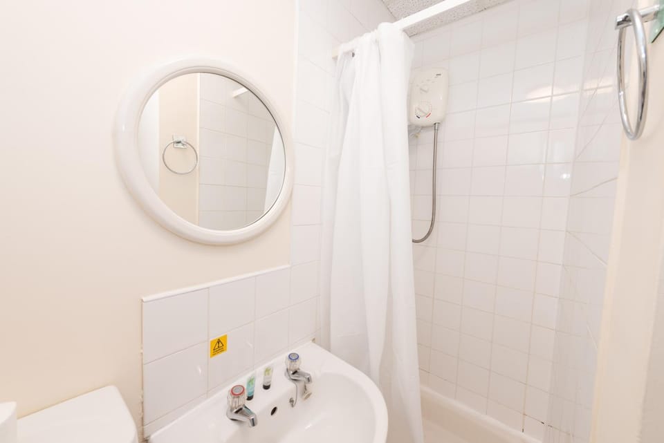 Opal Villas large apartment 2 Apartment in Plymouth