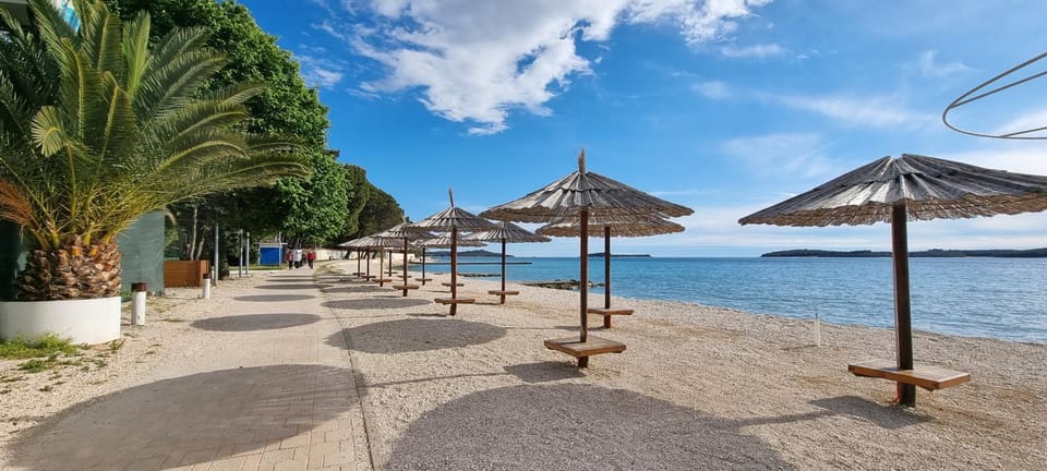 Beach, Lake view