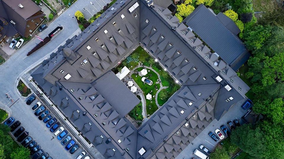 Property building, Neighbourhood, Bird's eye view, Parking