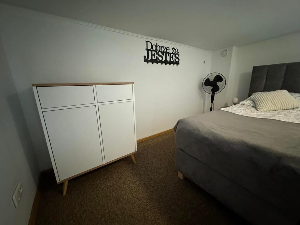 Bed, Other, Bedroom, Family, fireplace, air conditioner