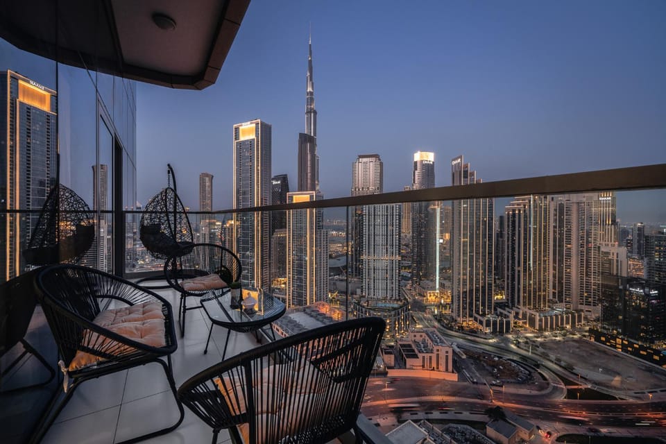 Nearby landmark, Balcony/Terrace, Landmark view