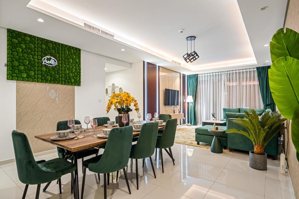 Living room, Dining area