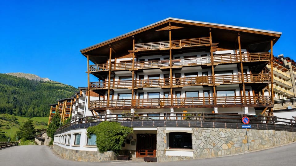 Hostdomus - Royal Oak Apartment in Sestriere