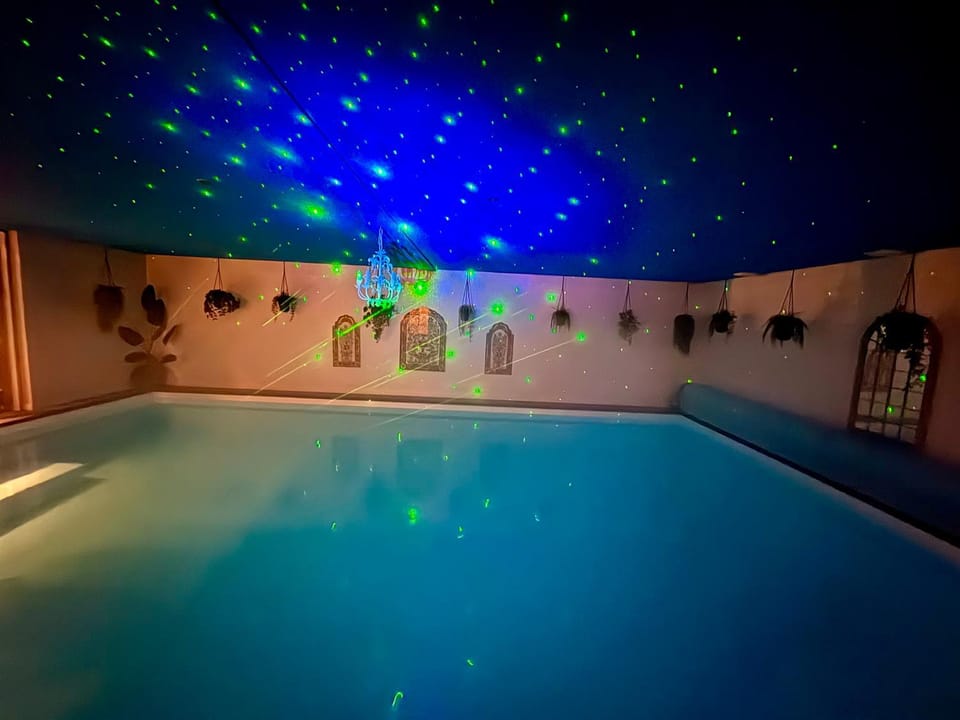 Night, Swimming pool