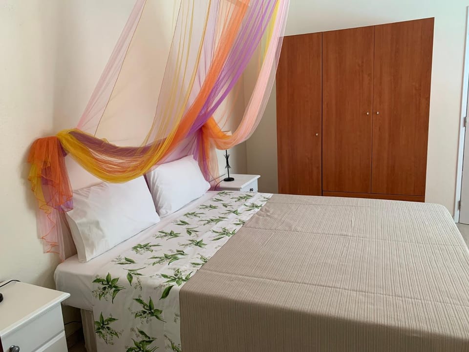 Bed, Bedroom, wardrobe
