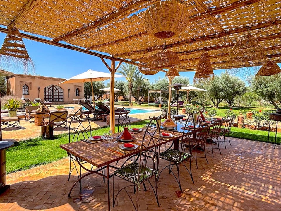Patio, Spring, Day, Garden, Garden view, Pool view, Swimming pool, sunbed