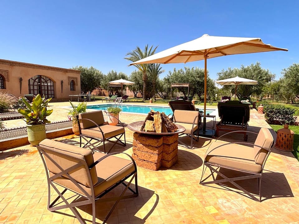 Patio, Day, Garden, Garden view, Pool view, Swimming pool, sunbed