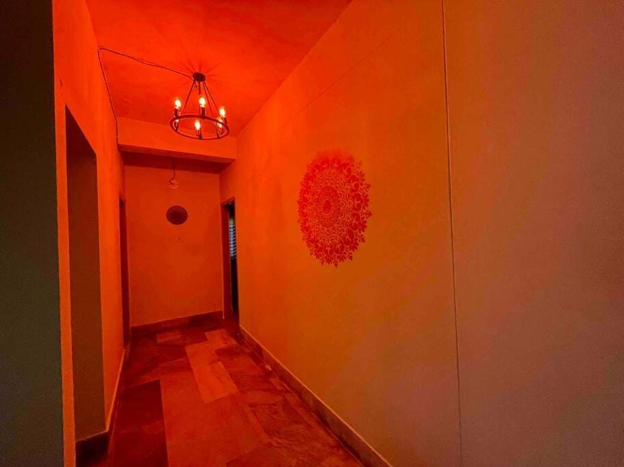 Beautiful 2bhk centrally located with free parking Apartment in Hyderabad