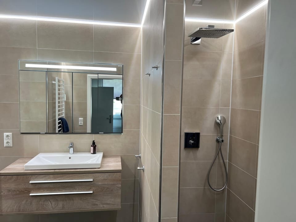 Shower, Bathroom