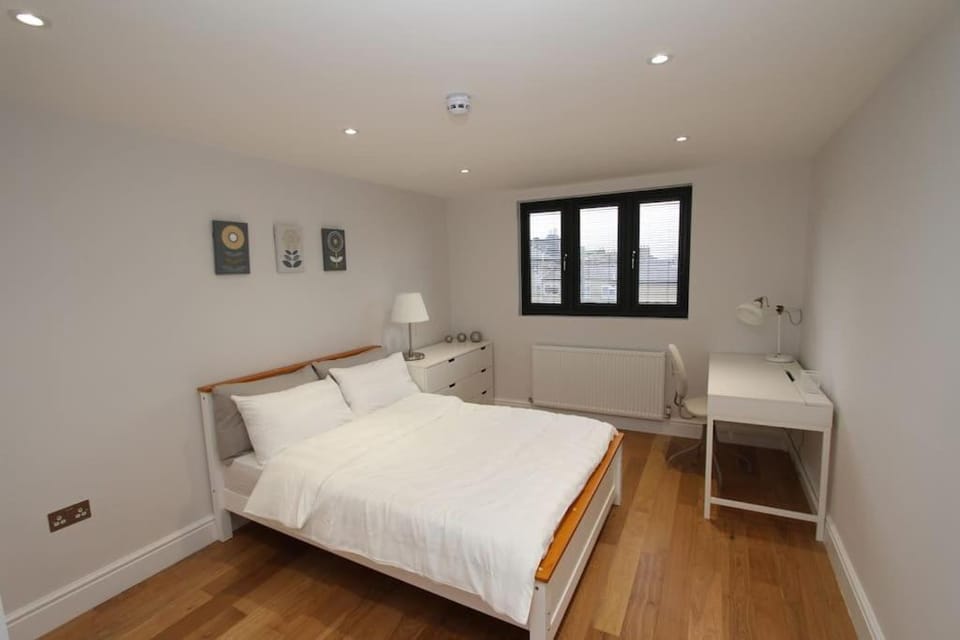 Amazing Loft One Bedroom Apartment - E17 Village Apartment in London