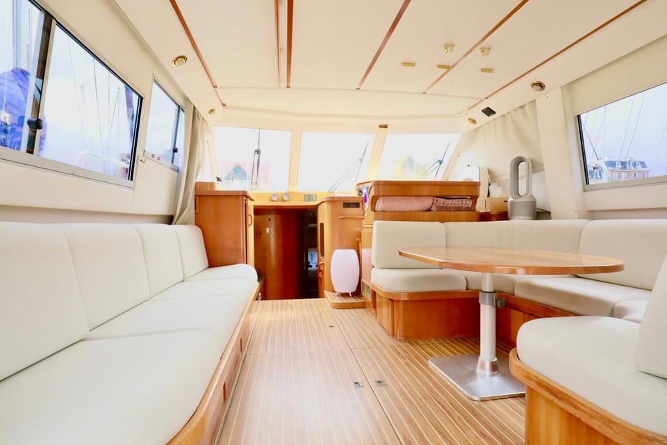 YACHT DEAUVILLE Docked boat in Deauville