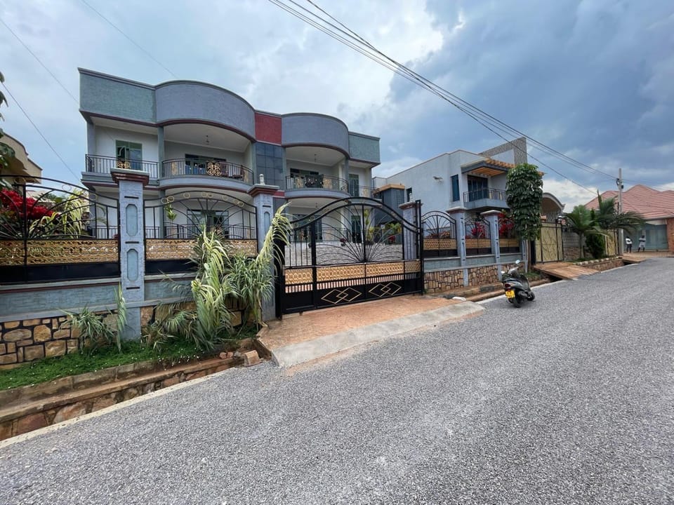 Property building, Day, Neighbourhood, Street view
