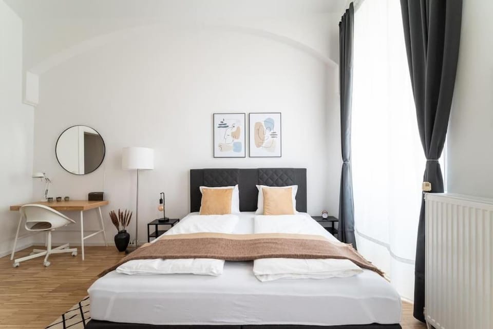 Neat Studio Steps to Center by HM Apartment in Vienna