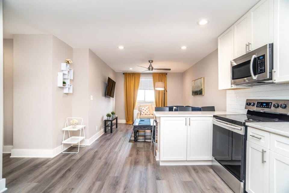 Close to everything fun Free Parking LM1704 House in Atlanta