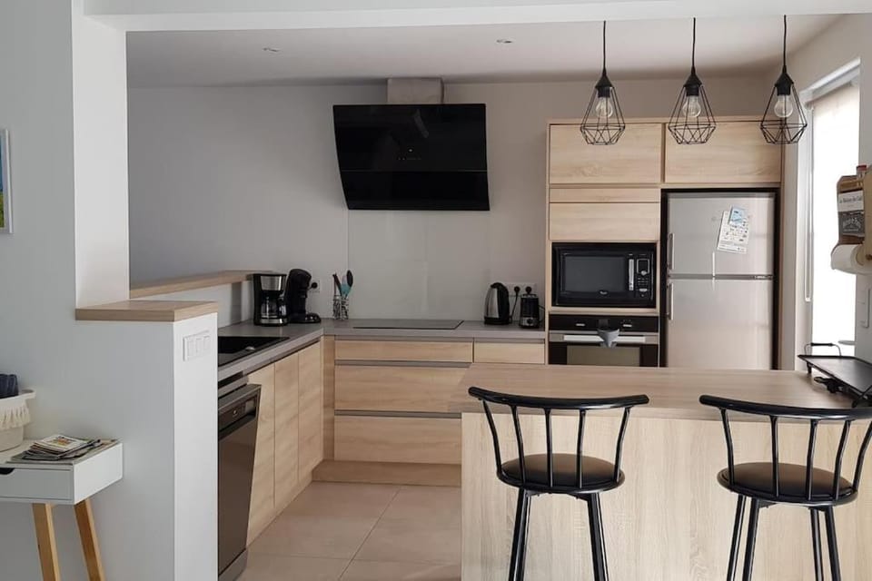 Coffee/tea facilities, Kitchen or kitchenette, Dining area, dishwasher, minibar, pet friendly, stove, toaster