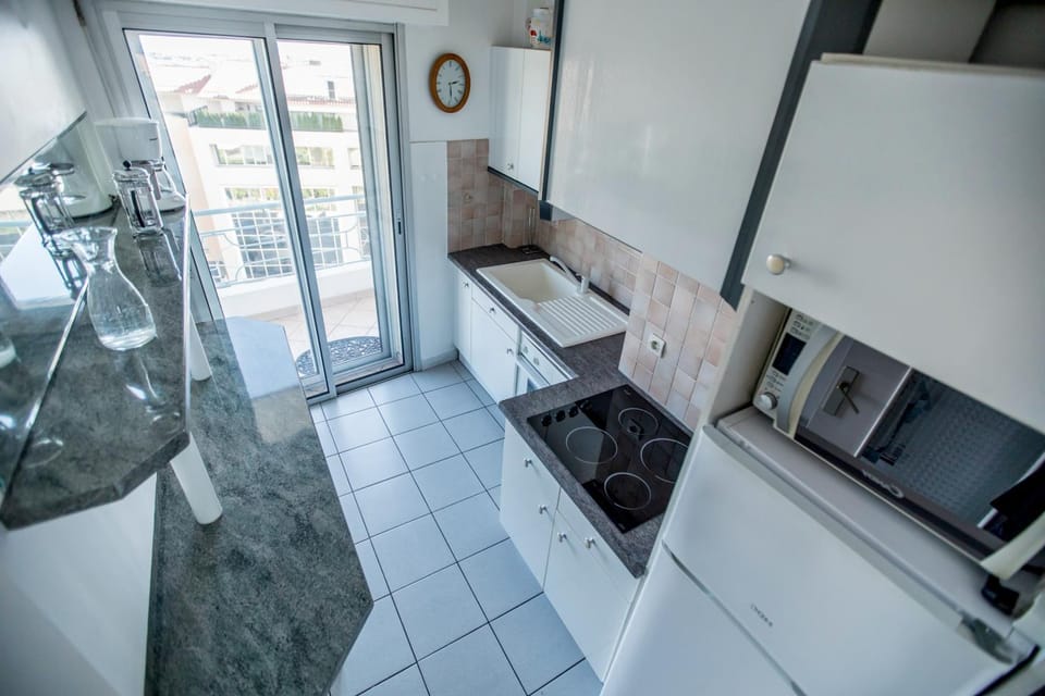 Kitchen or kitchenette, minibar, pet friendly, stove