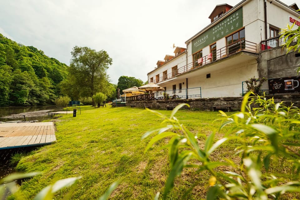 Property building, Day, Natural landscape, Garden, Garden view