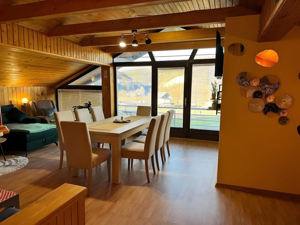 Balcony/Terrace, Living room, Seating area, Dining area