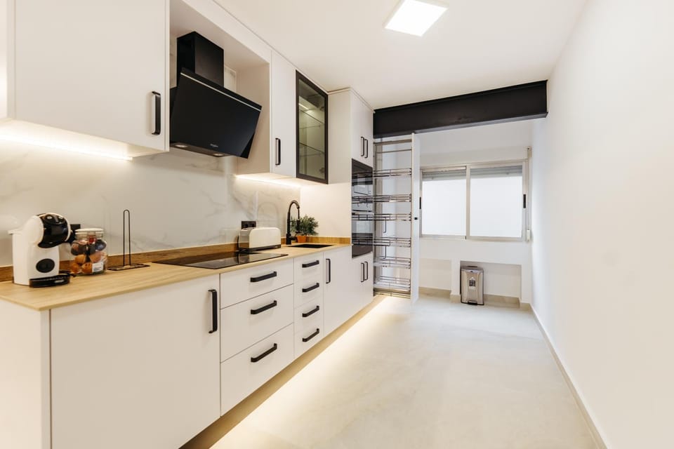 TV and multimedia, Coffee/tea facilities, Kitchen or kitchenette, minibar, pet friendly, stove