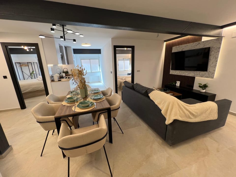 Communal lounge/ TV room, TV and multimedia, Living room, Seating area, Evening entertainment