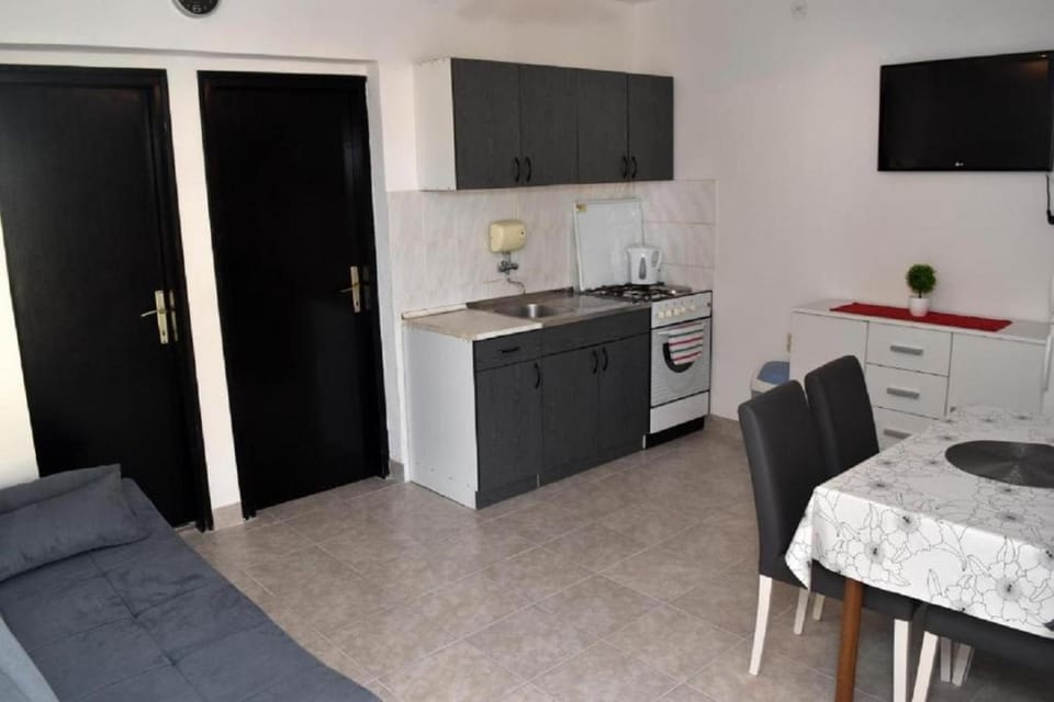 TV and multimedia, Living room, Dining area