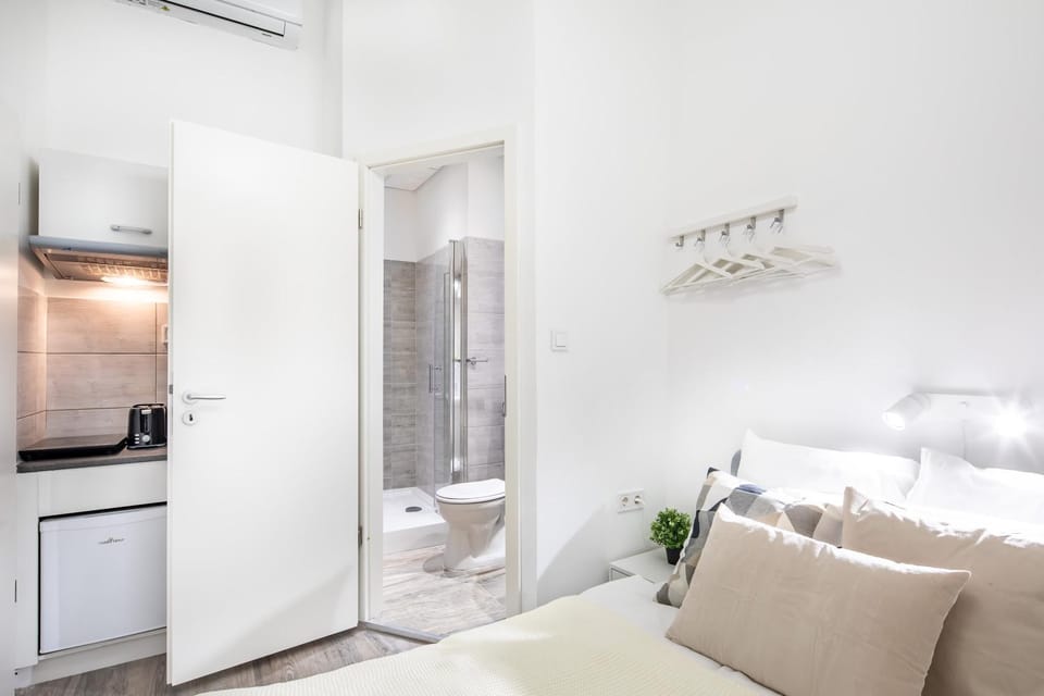 Very Central - Small Studio for Solo Traveller Apartment in Budapest