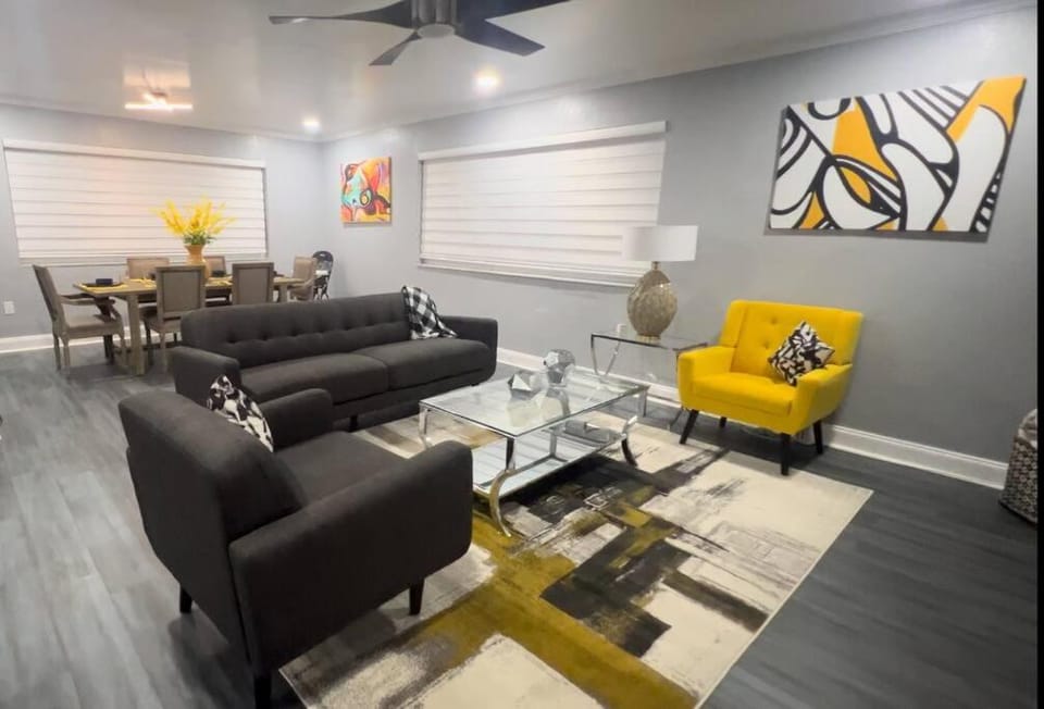 Living room, Seating area, fireplace