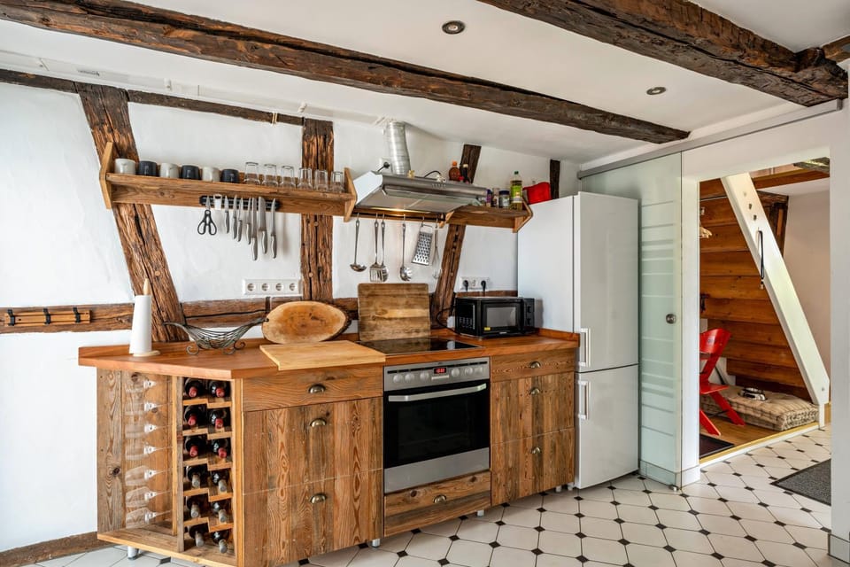Property building, Kitchen or kitchenette, Living room