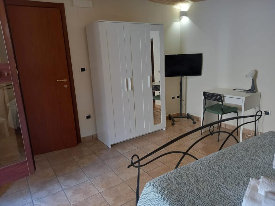 TV and multimedia, wardrobe