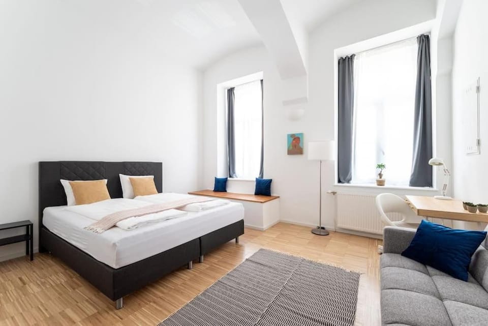 Family 2BR Oasis Steps from City by HM Apartment in Vienna