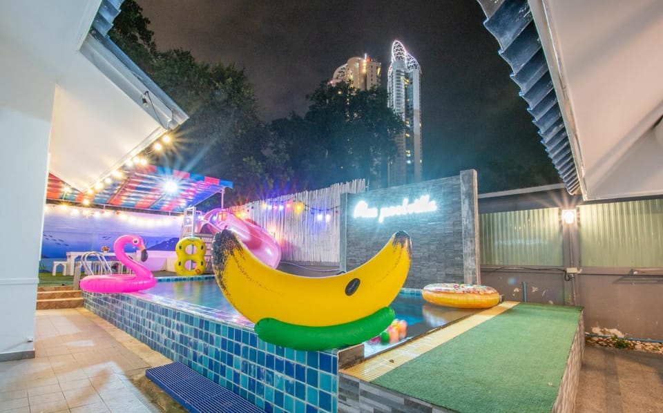Evening entertainment, Pool view, Swimming pool, Swimming pool