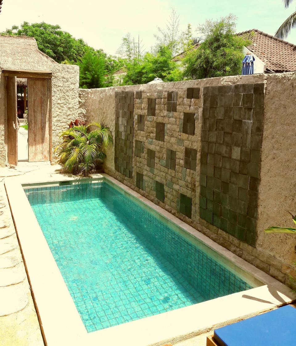 Property building, Swimming pool
