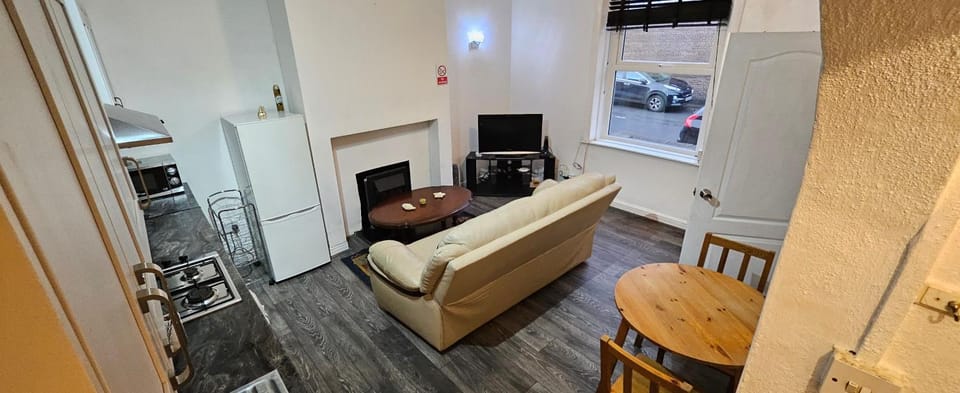 Kitchen or kitchenette, Living room, Seating area