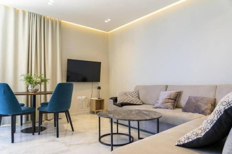 Beachfront Apartments- Horizon Residence Apartment in Sarandë