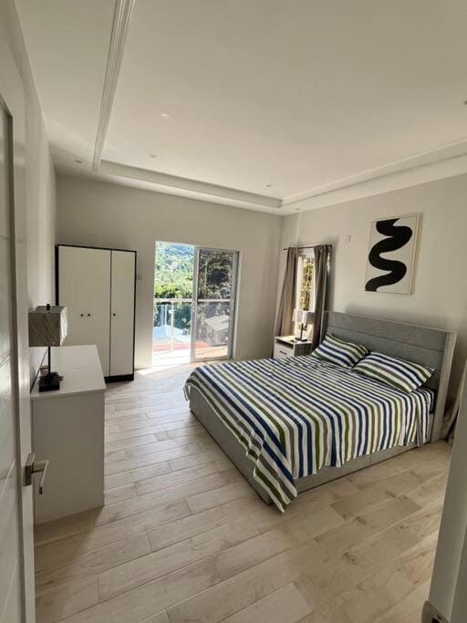 Solaris 2: Peaceful Condo close to Tourist Spots Villa in Caribbean