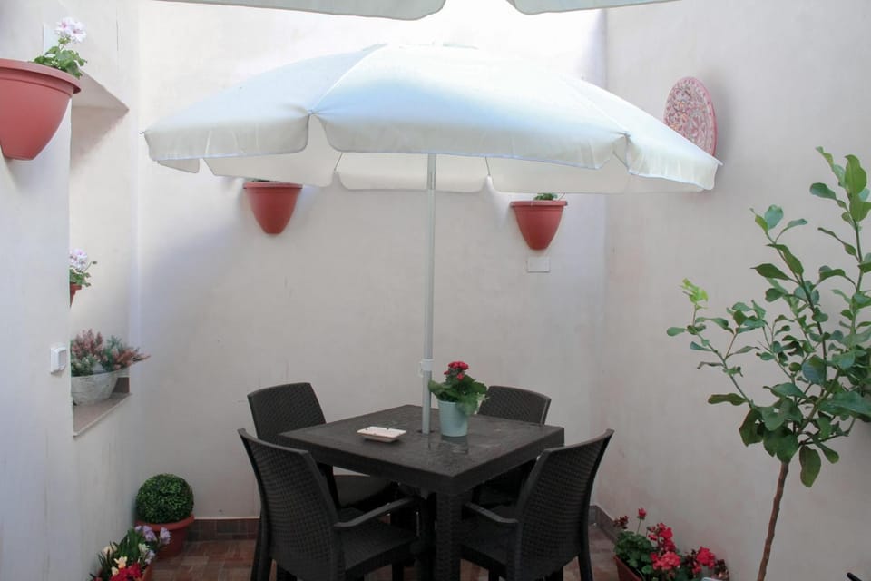 Inner courtyard view