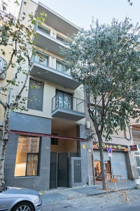 YOUR HOME- Apartment Camp Nou 2a Apartment in L'Hospitalet de Llobregat