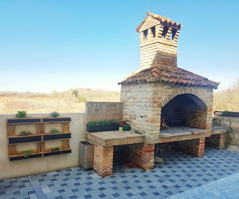 BBQ facilities, BBQ facilities, Garden