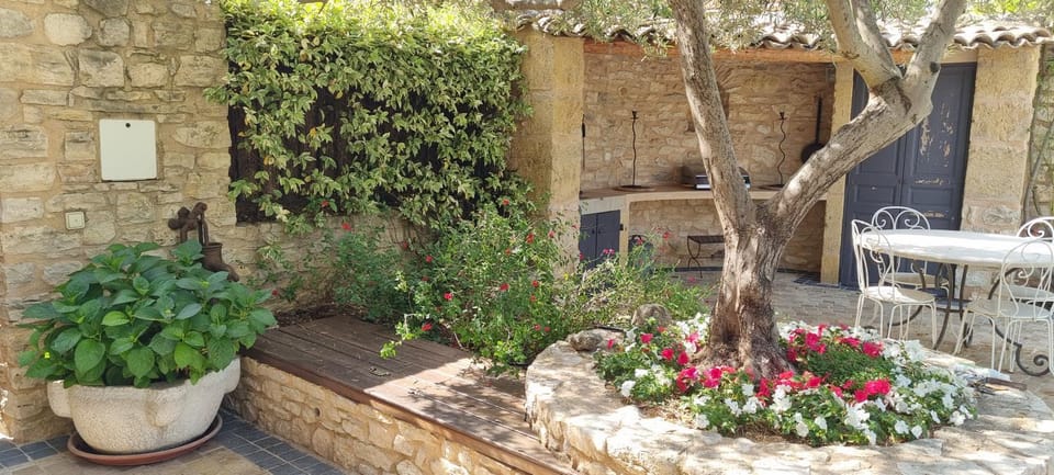 Inner courtyard view