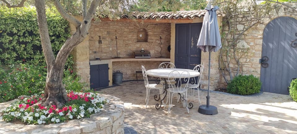 Patio, BBQ facilities, Garden, Dining area, Garden view