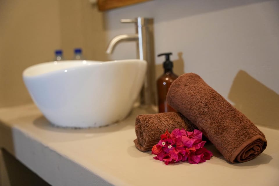 Bathroom, towels