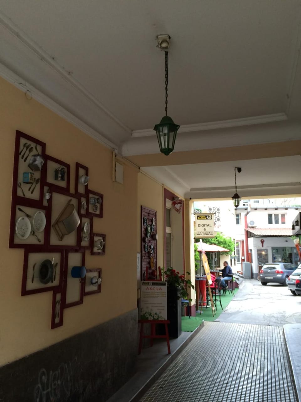 Day, Decorative detail