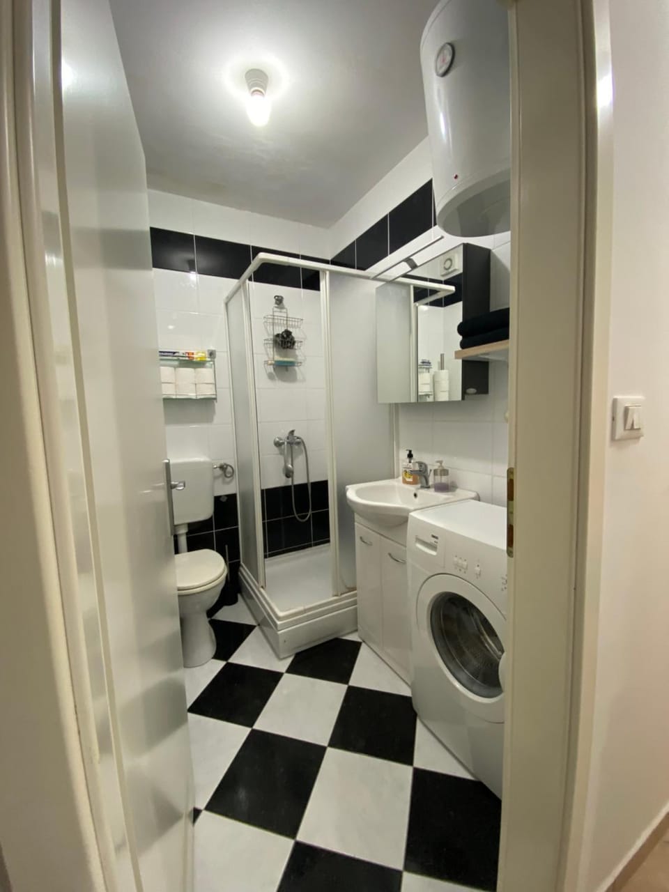 Shower, Toilet, Bathroom, washing machine