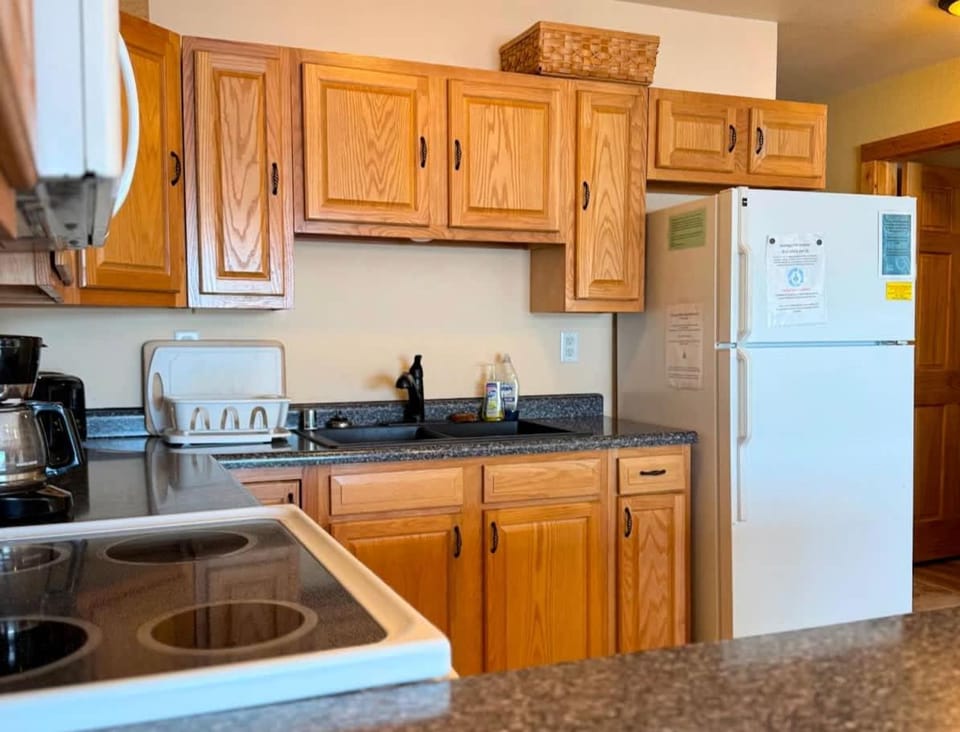 Kitchen or kitchenette, kitchen