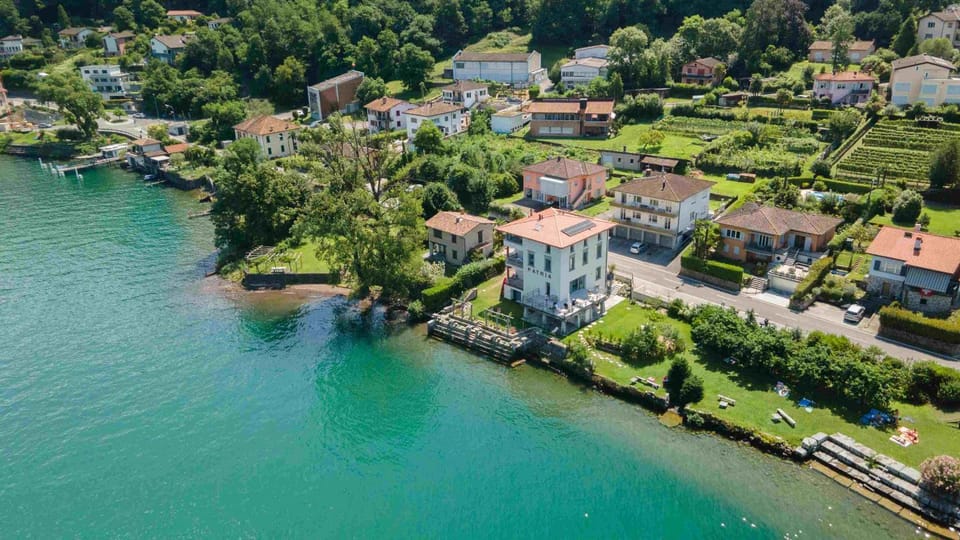 Property building, Bird's eye view, Lake view