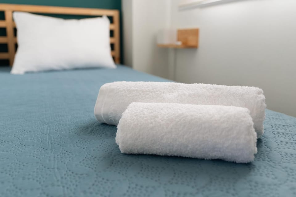 Bedroom, towels