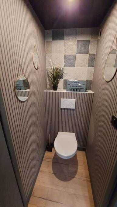 Loveroom sauna, balnéo, parking privé dans le centre de Honfleur Apartment in Honfleur